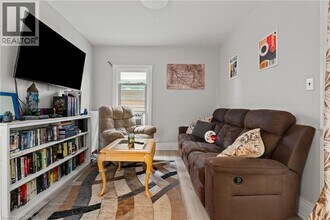 29 Chatham St in Brantford, ON - Building Photo - Building Photo