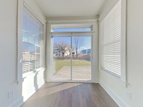 4157 S Woodtrail Ln in New Palestine, IN - Foto de edificio - Building Photo