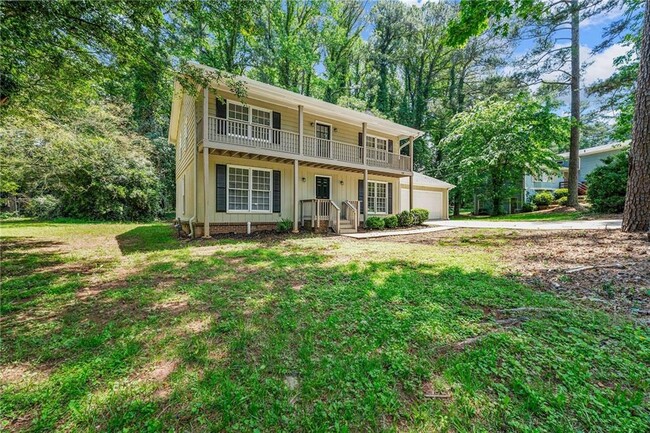 208 S Rockborough Ct in Stone Mountain, GA - Building Photo - Building Photo