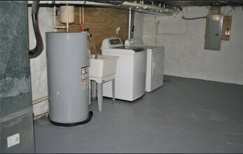 716 McCabe Ave in Baltimore, MD - Building Photo - Building Photo