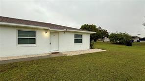 911 W Orange St in Kissimmee, FL - Foto de edificio - Building Photo