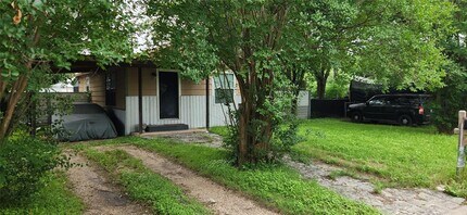 1111 Vasquez St in Austin, TX - Building Photo - Building Photo