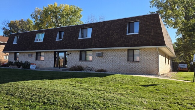2500 Honey Lou Ct in Appleton, WI - Building Photo - Building Photo