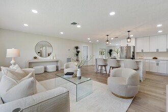 930 Rutherford Ln in Haverhill, FL - Building Photo - Building Photo