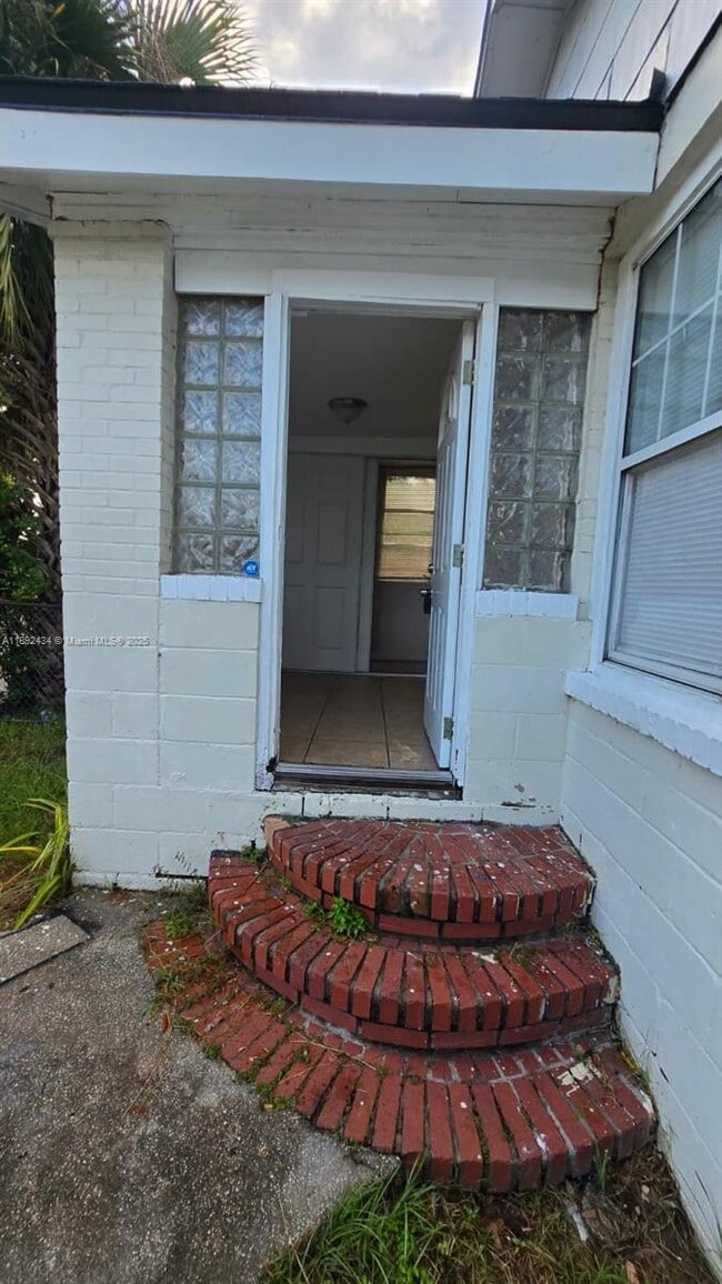 1971 Ella St in Jacksonville, FL - Building Photo - Building Photo