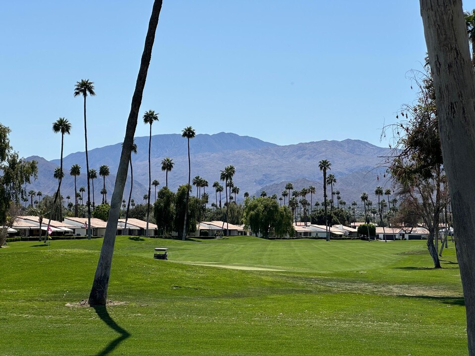 97 Don Quixote Dr in Rancho Mirage, CA - Building Photo