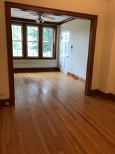 2137 N Oakley Ave in Chicago, IL - Building Photo - Building Photo