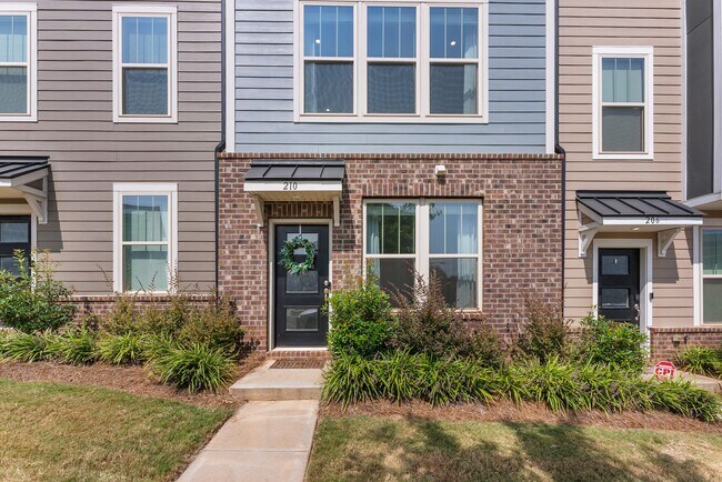 210 Judson Ave in Charlotte, NC - Building Photo - Building Photo