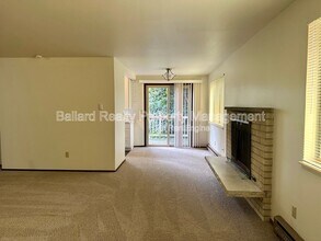 2015 NW 62nd St in Seattle, WA - Building Photo - Building Photo