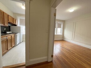 1693 Commonwealth Ave, Unit 32 in Boston, MA - Building Photo - Building Photo