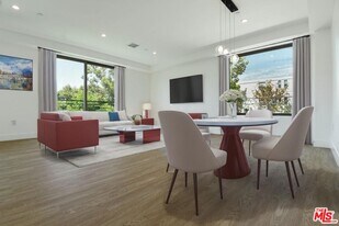 1206 N Sycamore Ave in Los Angeles, CA - Building Photo