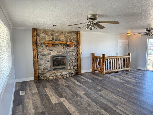 2868 W 800 N in Clinton, UT - Building Photo - Building Photo