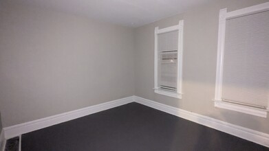 569 Allyn St-Unit -Unit 1 in Akron, OH - Building Photo - Building Photo