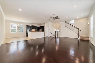 1502 Campbell Rd in Houston, TX - Foto de edificio - Building Photo