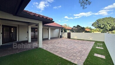 8215 Saragoza Ct in Orlando, FL - Building Photo - Building Photo