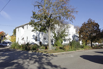 Cooper's Apartments in Kalamazoo, MI - Building Photo - Building Photo