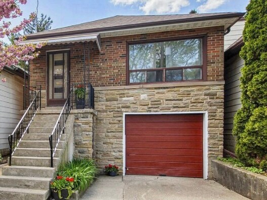 126A Sixteenth St in Toronto, ON - Building Photo