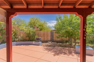 9210 E Calle Maria in Tucson, AZ - Building Photo - Building Photo