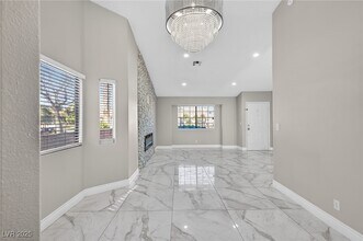492 Chelsea Dr in Henderson, NV - Building Photo - Building Photo