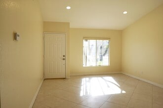 78870 Sonesta Way in La Quinta, CA - Building Photo - Building Photo