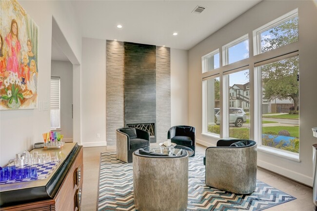 property at 4806 Wedgewood Dr