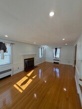 632 W Roxbury Pkwy in Boston, MA - Building Photo - Building Photo