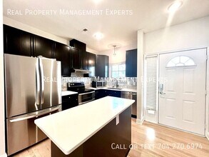 729 Grandin Rd in Charlotte, NC - Building Photo - Building Photo