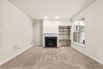 11646 Leesborough Cir in Silver Spring, MD - Building Photo - Building Photo
