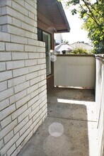 6808 N Half Moon Dr in Bakersfield, CA - Building Photo - Building Photo