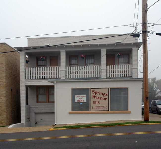 Springs Manor Apartments in Hot Springs, AR - Building Photo - Building Photo