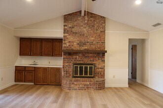 4819 Royal Oak St in Wichita Falls, TX - Building Photo - Building Photo