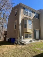 14624 London Ln in Bowie, MD - Foto de edificio - Building Photo