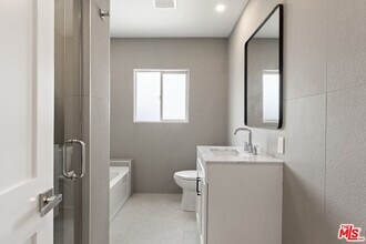 545 N La Jolla Ave in Los Angeles, CA - Building Photo - Building Photo