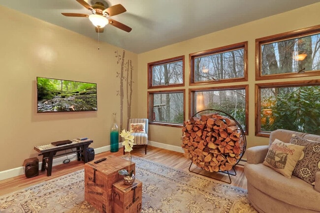 364 Locust Ridge Rd