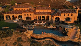 18000 Sunset Point in Poway, CA - Building Photo