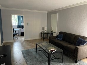 6075 N Sabal Palm Blvd, Unit 205 in Tamarac, FL - Building Photo - Building Photo