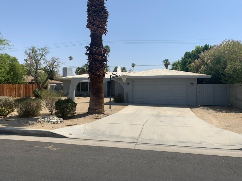 45800 Quailbrush St in Palm Desert, CA - Building Photo