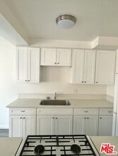 711 S Sierra Vista Ave in Alhambra, CA - Building Photo - Building Photo