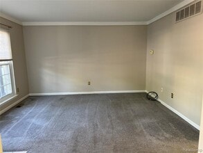 36311 Park Pl Dr in Sterling Heights, MI - Building Photo - Building Photo