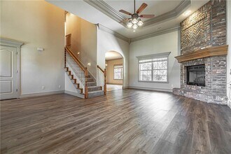 1102 SE Phoenix St in Bentonville, AR - Building Photo - Building Photo