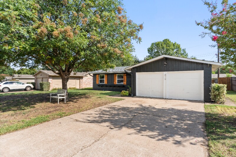 819 Wateka Way in Richardson, TX - Building Photo
