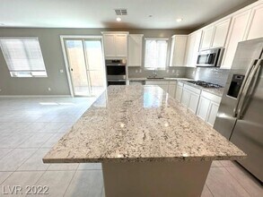 903 Bayberry Ridge St in Henderson, NV - Building Photo - Building Photo