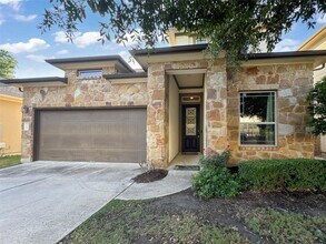 7112 Cut Plains Trail in Austin, TX - Foto de edificio - Building Photo