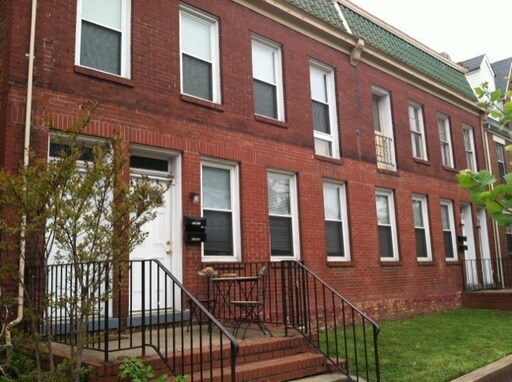 2103 W Cary St in Richmond, VA - Building Photo