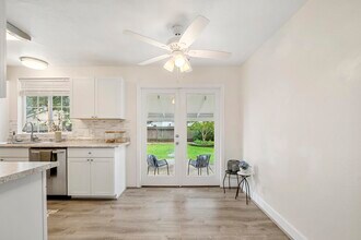 2561 Pacific St in Napa, CA - Building Photo - Building Photo