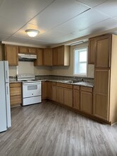 204 New Boston St, Unit 1 in Canastota, NY - Building Photo - Building Photo