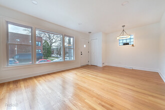 4634 N Hamlin Ave in Chicago, IL - Building Photo - Building Photo
