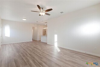 202 Adley Avenue in Copperas Cove, TX - Foto de edificio - Building Photo