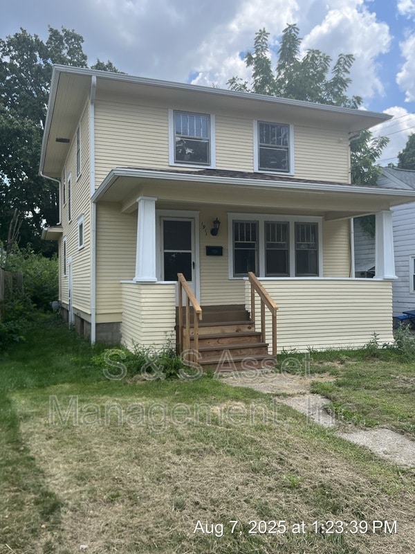 property at 1911 Ray St