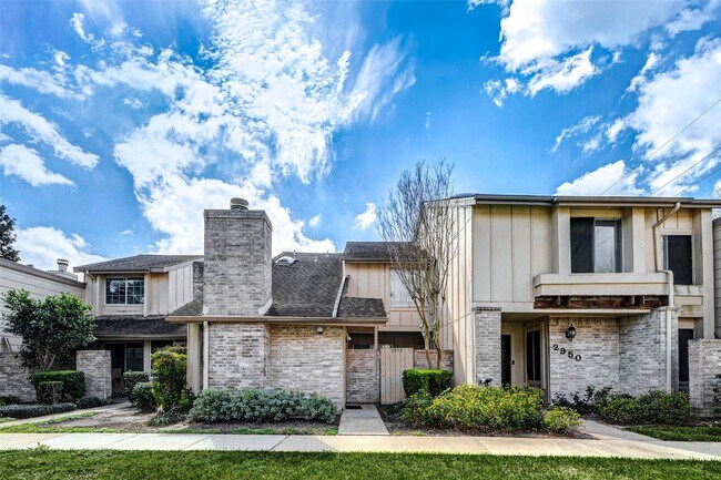 2952 Meadowgrass Ln in Houston, TX - Building Photo - Building Photo